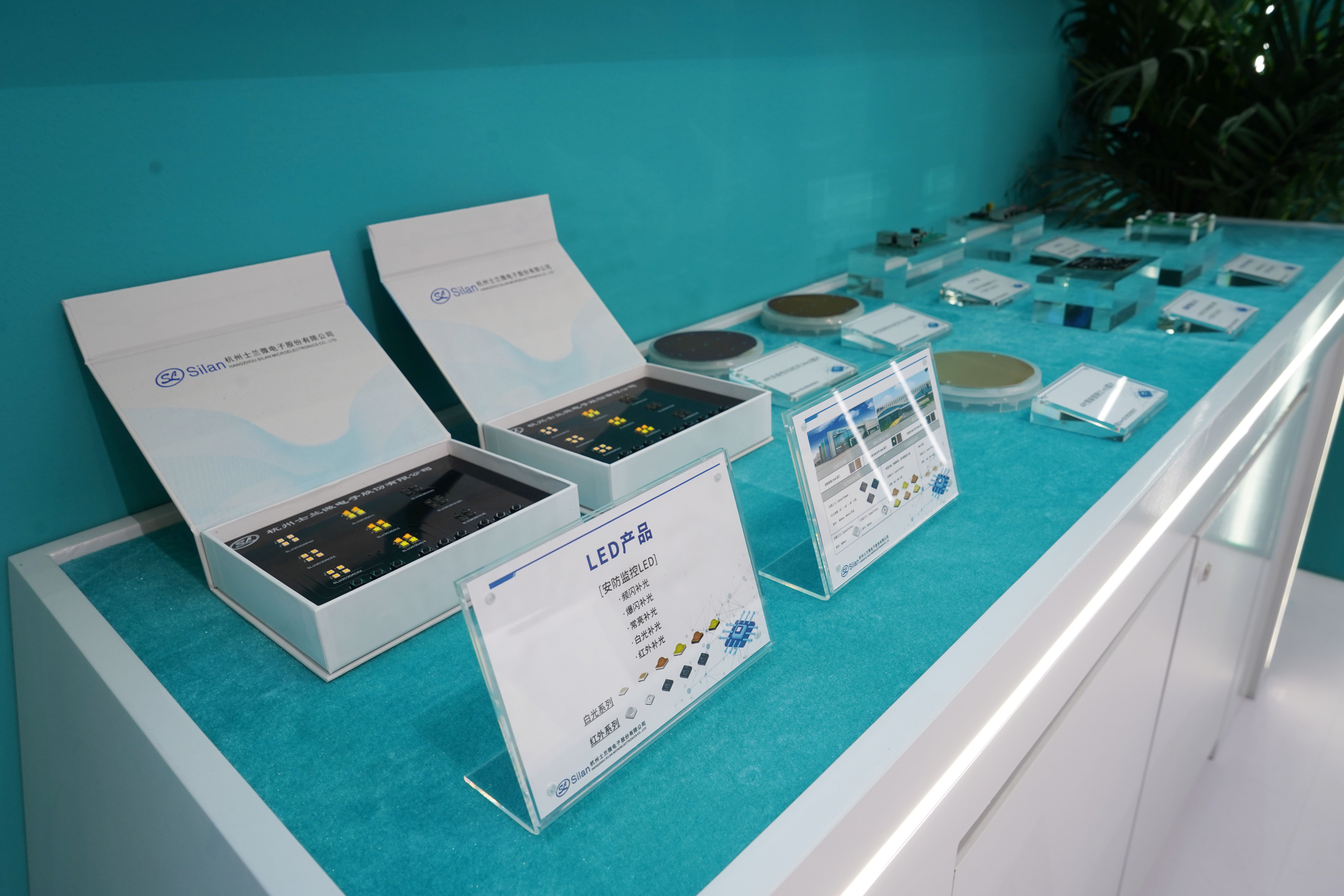 1640946184784405KK1K.jpg 1640946184784405KK1K.jpg