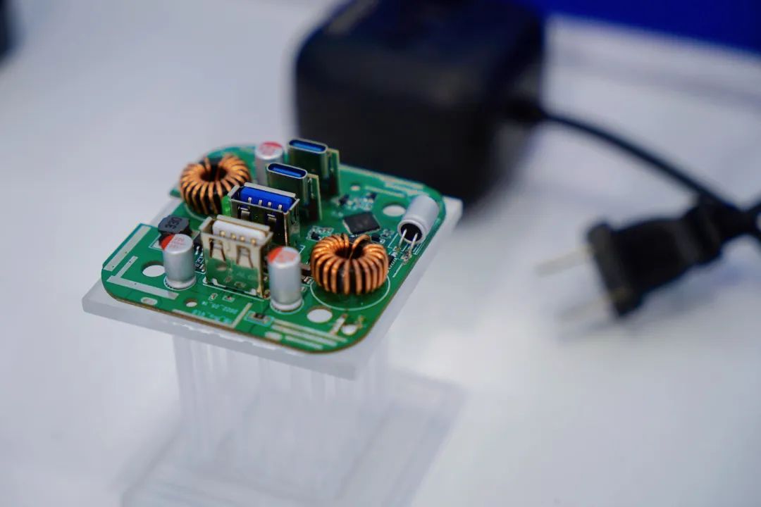 1661219515835270iMO4.jpg 1661219515835270iMO4.jpg