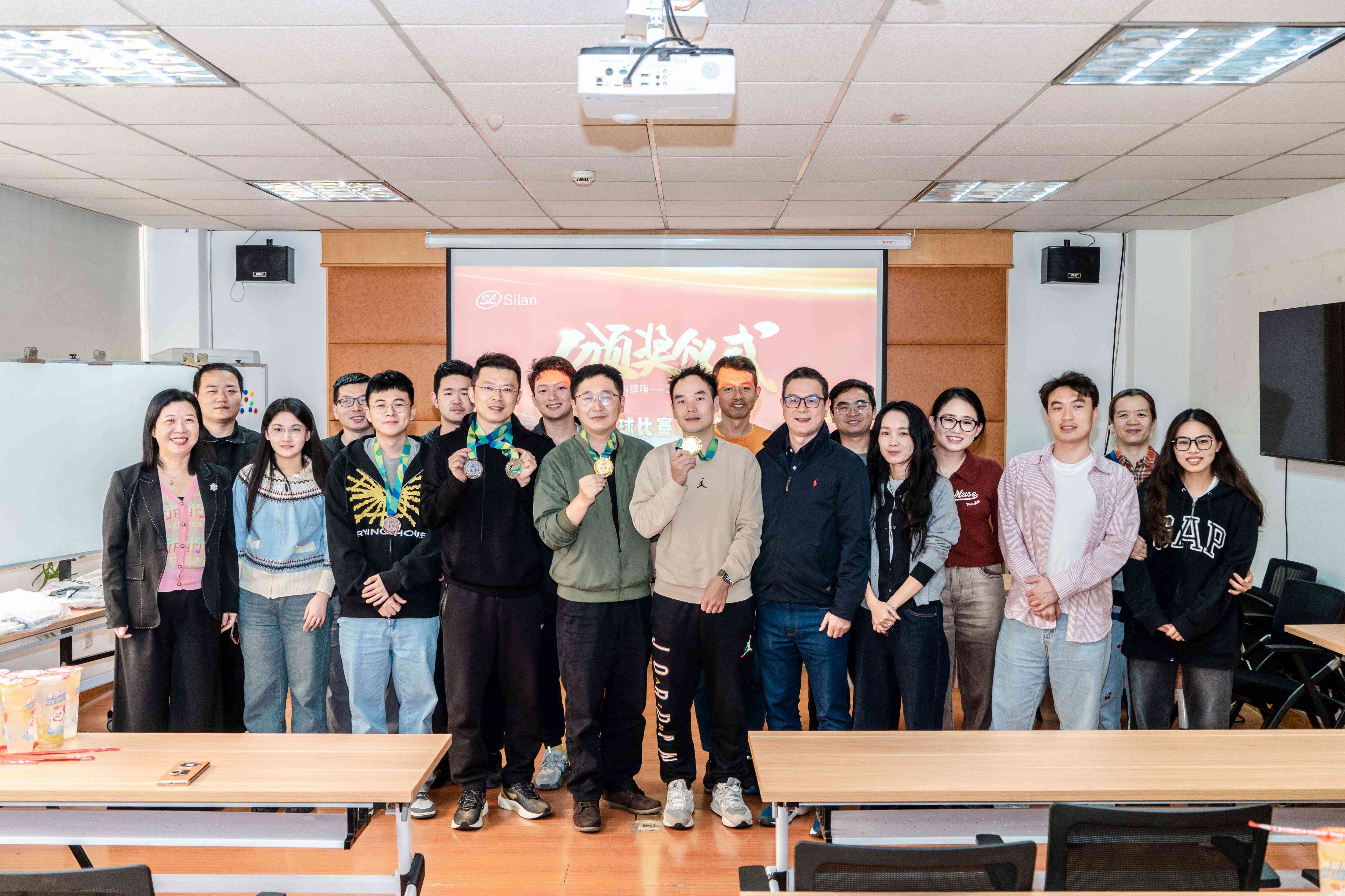 1733895093953242DS2U.jpg 1733895093953242DS2U.jpg